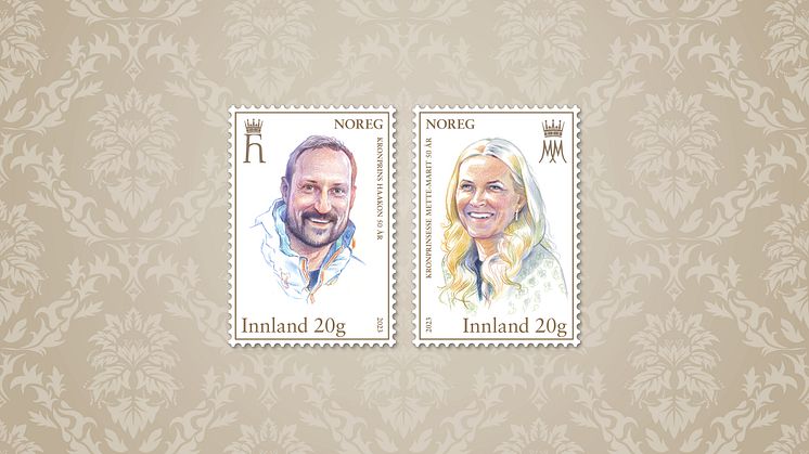 NYE KONGELIGE FRIMERKER: I anledning kronprinsparets 50-årsjubileum utgir Posten nye frimerker av kronprinsparet. Foto: Posten