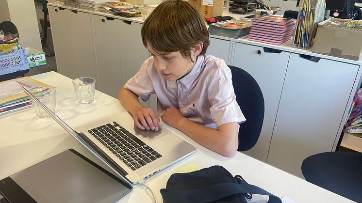 AA · Juniorredaktør · På arbejde.jpg