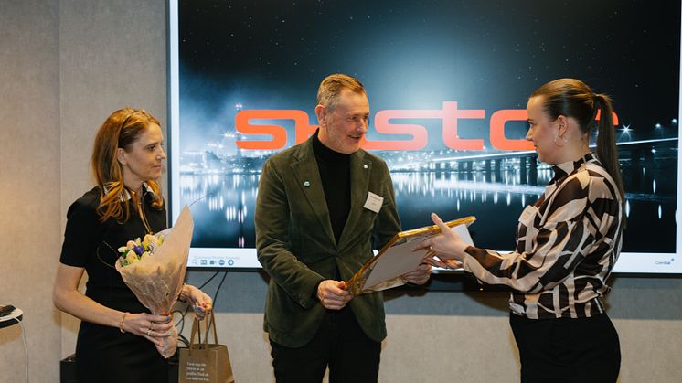 Stefan Sjöstrand, VD för SkiStar tar emot utmärkelsen Årets Affärsmodell under prisceremonin av Business Model Awards som ägde rum under onsdagskvällen. Foto: Cordial