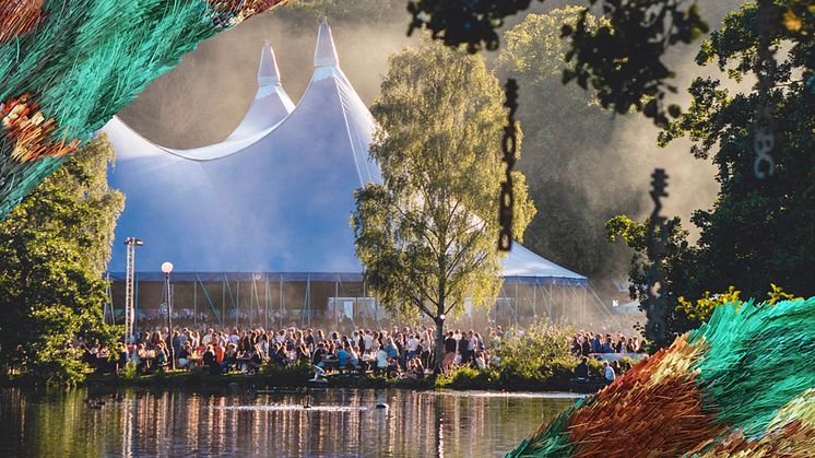 Den 8-10 augusti kommer bland annat Cardi B, The Cure, Stormzy, Christine and The Queens, Yung Lean, Zara Larsson till Slottsskogen och årets upplaga av den prisade festivalen Way Out West. 
