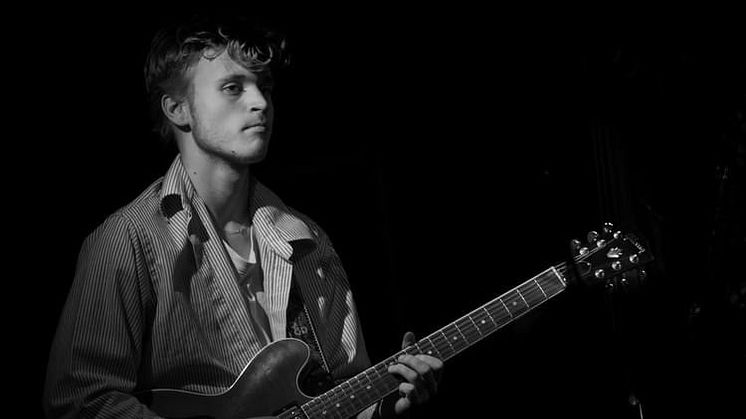 Viggo Sundby - gitarr foto Ralf Rosenberg.jpg