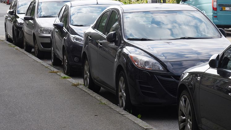 Inbrott i parkerade bilar är en av de brottstyper som beskrivs som prioriterade i Lunds kommuns och polisens kartläggning. Foto: Colourbox