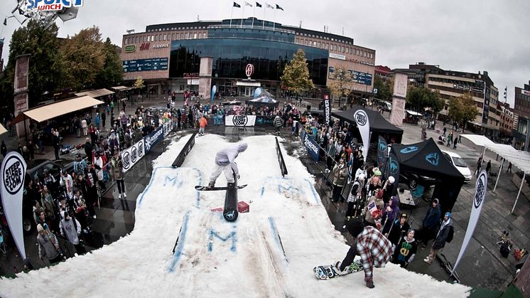 Snowboard, bag jump och studsmatta på Winter Show