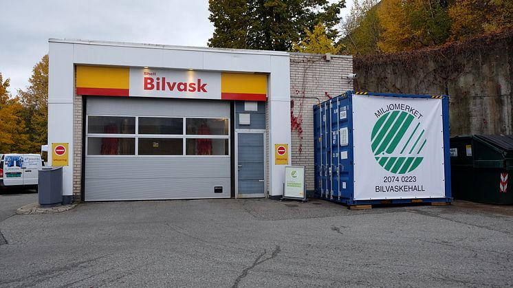 Shell Solbråveien i Asker er landets første svanemerkede bilvaskehall. 