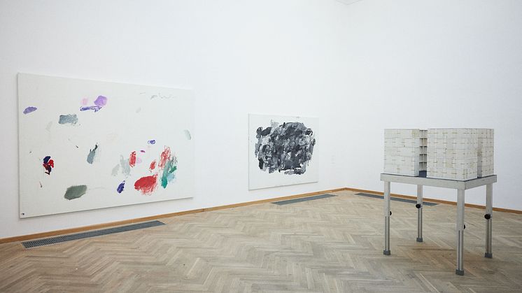 Nicklas Randau, The rain of the whole, 2022. Nightbrain, 2022. Gruppe-aja, Columbarium, 2022-2023