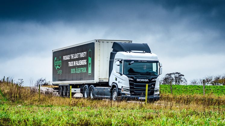 Nu rullar Carlsberg Sveriges första elektrifierade lagertransporter