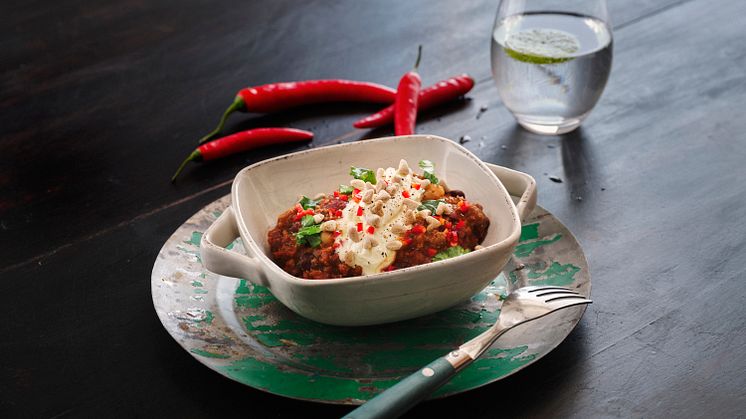 Betavivo, Chili con carne med vispad smetana, av Alexandra Zazzi