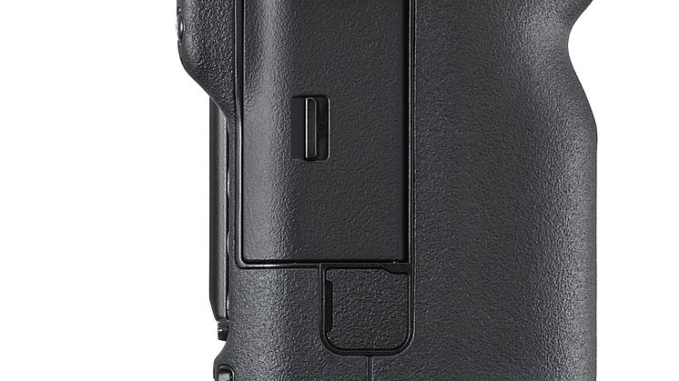 FUJIFILM GFX 100 Right side with EVF 