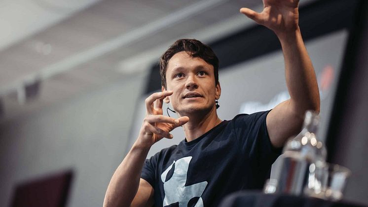 Nils van der Poel är huvudtalare för årets MishMash 