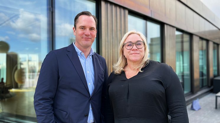 Andreas Finnstedt, Country Director för Siemens Smart Infrastructure och Cecilia Granath, VD för Tyréns Sverige.