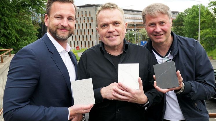 Alexander Egeberg, Gøran Karlsen og Henning Austad gleder seg til å lansere et nytt fasadeprodukt.