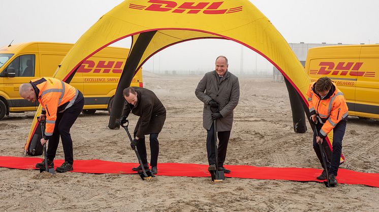 På billedet ses fra venstre: Atli Einarsson, adm. direktør i DHL Express, Allan S Andersen, borgmester i Tårnby kommune, Thomas Woldbye, adm. direktør i Københavns Lufthavne og Steven Atli, adm. direktør i DHL Aviation