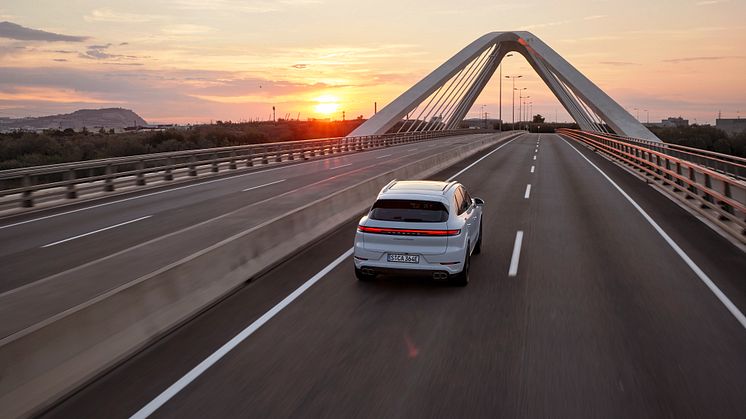 Porsche Cayenne Turbo E-Hybrid