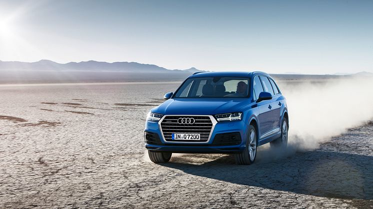 Q7 front left side dynamic