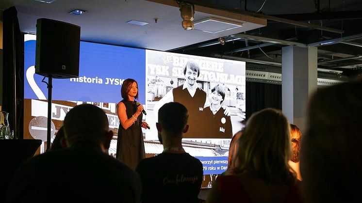 Konferencja Social Media Week - case study JYSK Vlog 