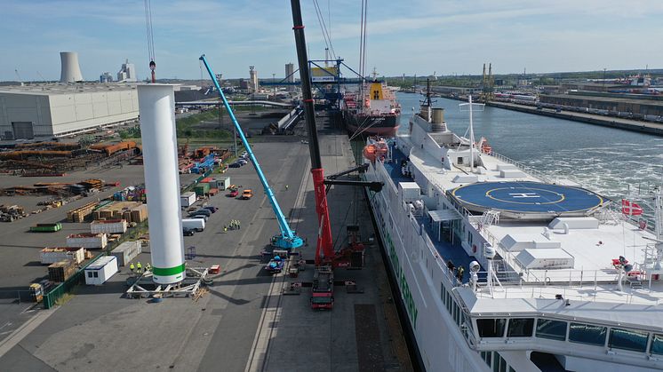 Berlin rotor sail lift_3