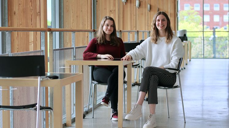 Elisabeth Langer och Lisa Laugs har som exeamensarbete på Ingvar Kamprads Design Center tagit fram en lösning för att skörda regnvatten för hyresgäster i bostadsområden