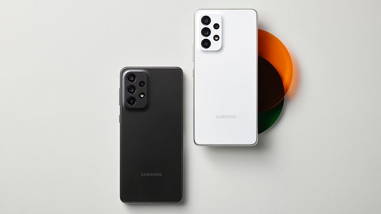 Galaxy A53 5G og Galaxy A33 5G: Galaxy A-serien er utformet for å være moderne, funksjonell og bærekraftig.