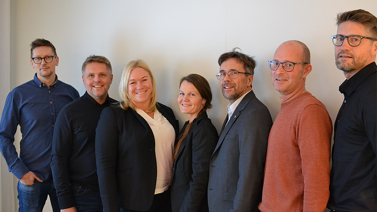 Från vänster i bild: Björn Stegermark, Daniel Wallström, Cecilia Granath, Helena Danielsson, Peder Häggström, Dick Marklund och Niklas Granlund.