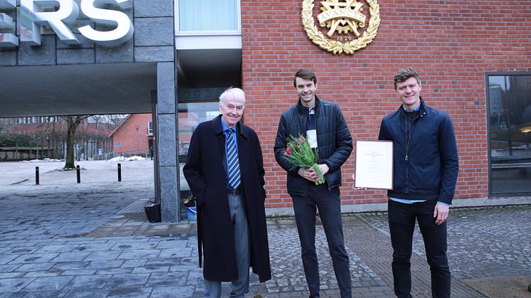 Johan Rogestedt och Johan Högstrand har utvecklat en icke-invasiv metod för att mäta mjölksyra i blodet. För det belönas de nu med Bert-Inge Hogsveds pris för bästa entreprenörskap.