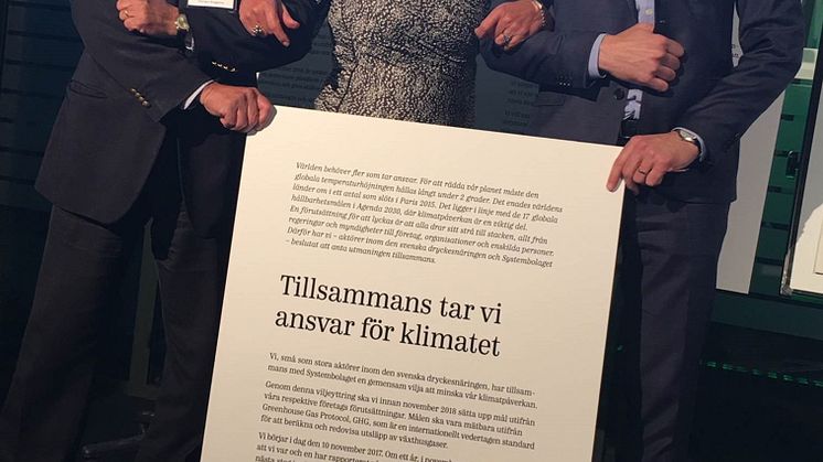 Mikael Hellberg, ordförande Sveriges Bryggerier, Magdalena Gerger, vd Systembolaget, Carl Johan Svaton, vice ordförande SVL.