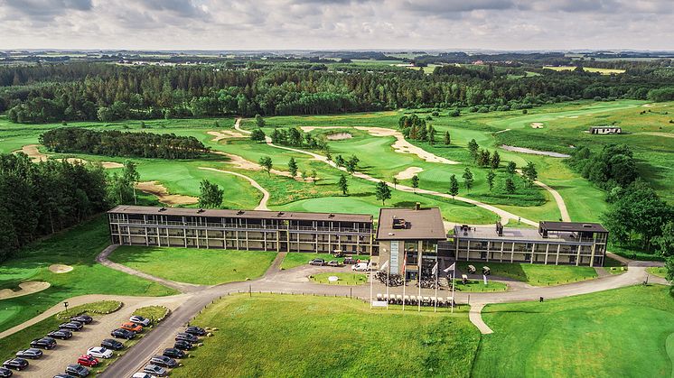 Indkøbsforeningen Samhandel glæder sig over det netop indgåede partnerskab med Lübker Golf og Spa Resort i Nimtofte på Djursland.