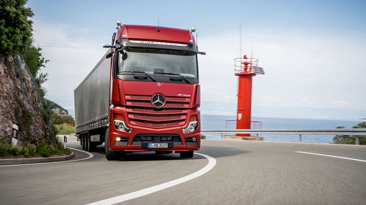 Dygtige chauffører bliver endnu bedre i den ny Mercedes-Benz Actros