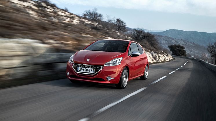 Sverigepremiär för Peugeot 208 GTi - komprimerad körglädje