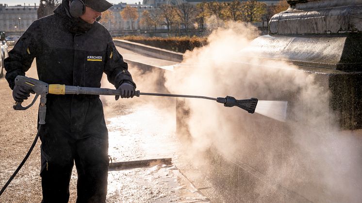 eco!Booster gör rengöringen effektivare med sin breda stråle.