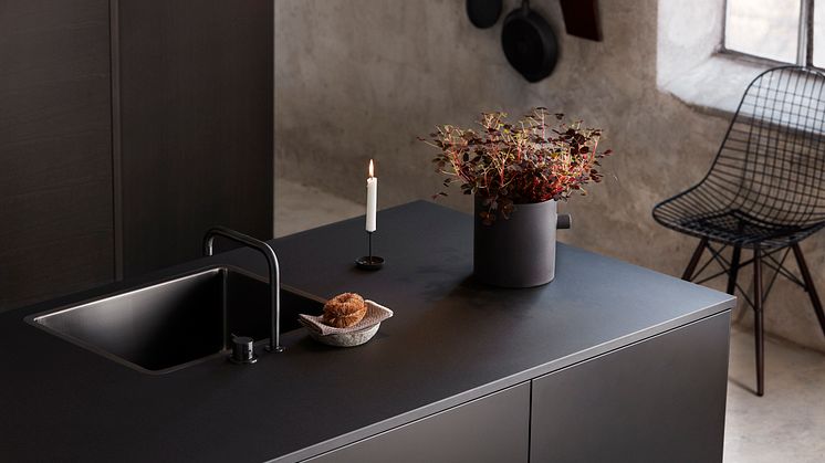 Drømmekjøkkenet S45 Bistro ask brunbeiset/ svart 