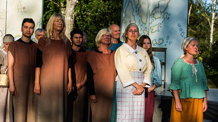 Föreställningen Roslagen brinner är specialskriven för Norrtälje kommuns satsning på minnesåret 1719. Ytterligare fem föreställningar spelas, och sista chansen är den19 augusti. Foto: Urban Jonsson
