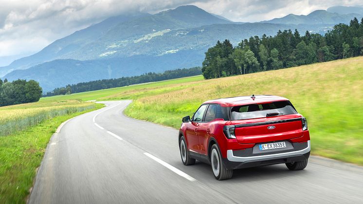 FORD EXPLORER RAPID RED 2024 (11).jpg