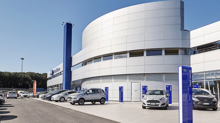FordStores inntar Norge.