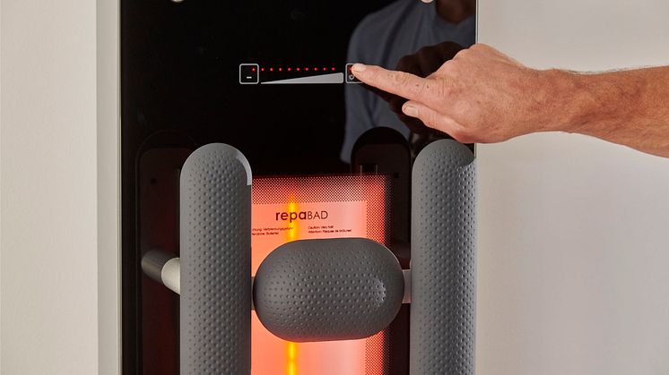 Infrarotpaneel von Repabad mit unsichtbarem Soundsystem