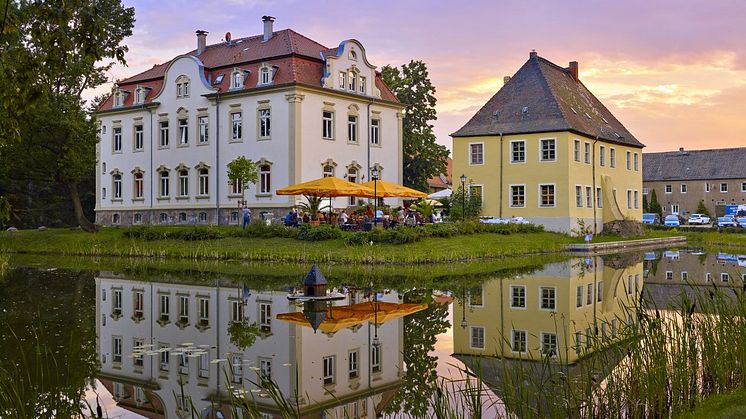Gut Kahnsdorf mit Schillercafé in Kahnsdorf am Hainer See bei Leipzig