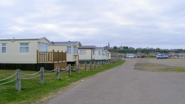 Lossiemouth_Bay_Caravan_Park_-_geograph.org.uk_-_820535.jpg