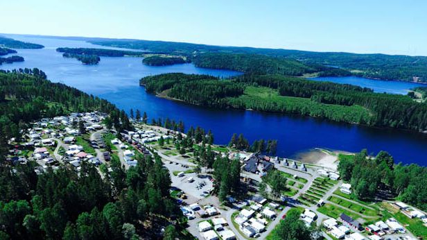Svenske campingplasser legger til rette for å ta i mot norske turister. Foto: Sommarvik Camping.
