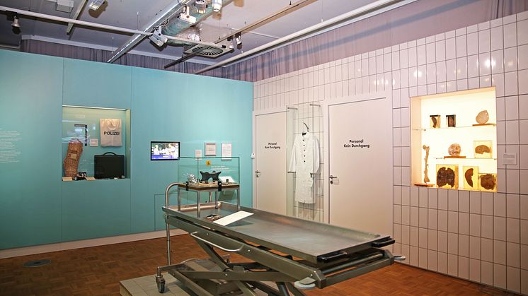 Zeitgeschichtliches Forum Leipzig: Ausstellung "Tatort. Mord zur besten Sendezeit" 