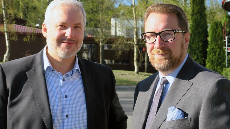Canon standardiserer på AIIM, Henrik Klemetsen til venstre sammen med Atle Skjekkeland i AIIM
