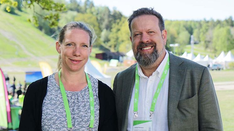 Energiföretagen Sveriges vd Åsa Pettersson tillsammans med Karlstads El- och stadsnäts vd Jonas Persson. År 2026 står Karlstads El- och stadsnät värd för Energiföretagen Sveriges stora elnätsmässa tillsammans med sju andra värmländska energiföretag.