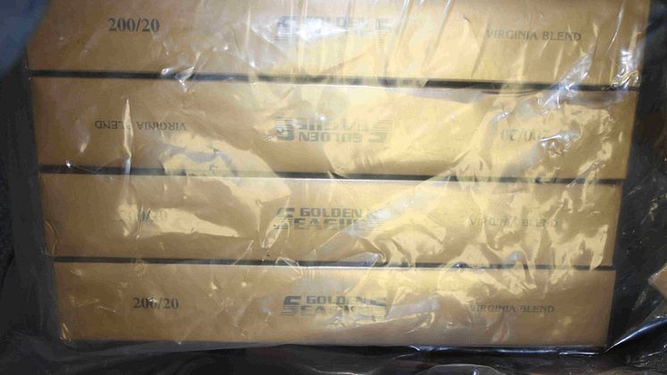 NW 03 14 smuggled cigarette Golden Seaglles brand 2