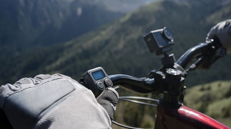 Riding-Bluetooth remote control
