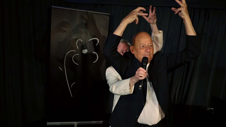 03_KarlGerhardochMakten_MarcusÖsterlund_SvenAngleflod_FOTOSaraPärlefalk.jpg