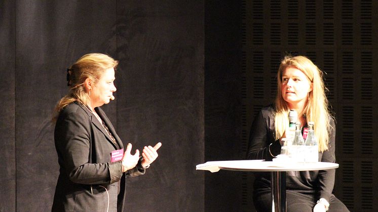 Konsten att vara specifik - om konstnärlig gestaltning i vården