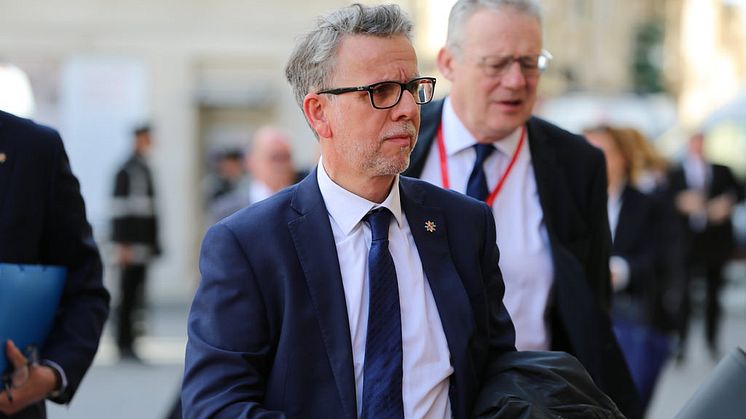Eurofound Director arriving at Informal EPSCO