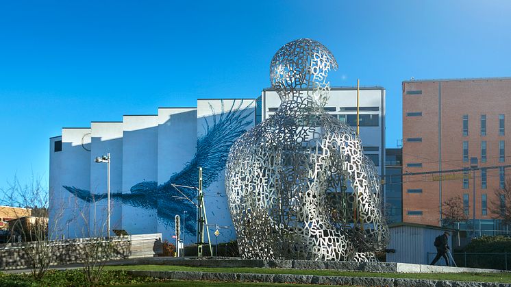 Ny satsning på konst när biblioteksväggen vid Högskolan i Borås rustas upp 