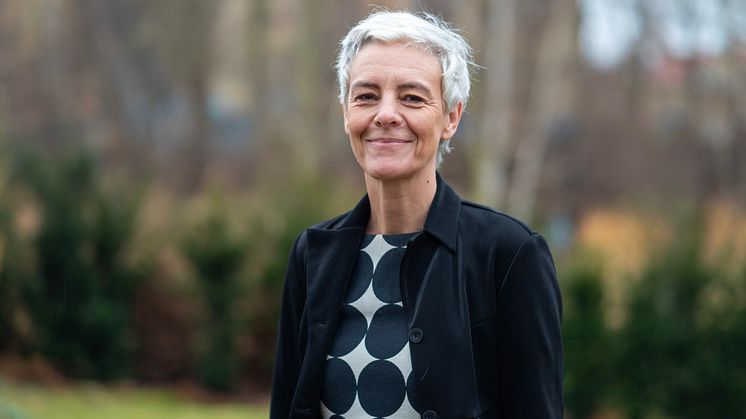 Maria Söderling är anställd som lektor i Burlövs kommun med fokus på literacyutveckling. Nu har hon disputerat med sin avhandling "Elever erfar och representerar världen visuellt".