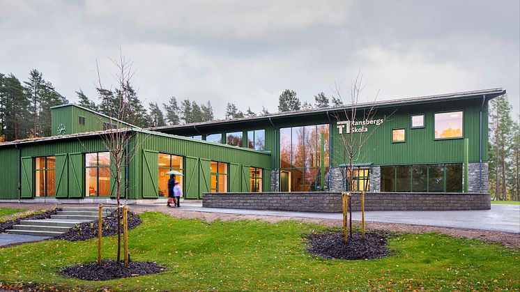 Idag invigs Ransbergs nya skola. LINK Arkitektur står bakom såväl arkitektur som fasadutsmyckning. Foto: Felix Gerlach