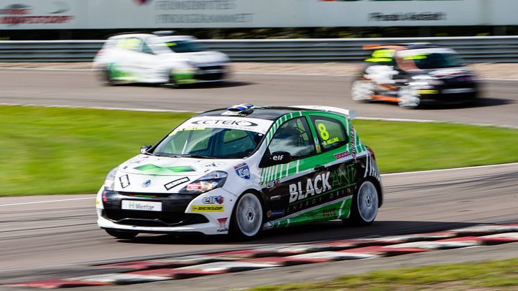 Regerande mästaren vill stoppa Hellings segersvit i Clio Cup