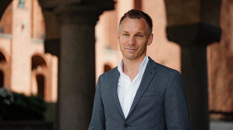 Erik Slottner (KD) är äldreborgarråd i Stockholms stad. Foto: William Persson